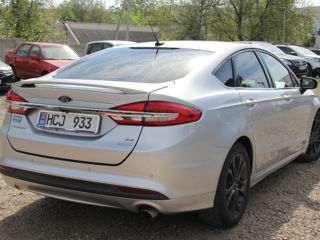 Ford Fusion foto 3