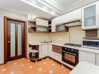 3-х комнатная квартира, 80 м², Центр, Кишинёв