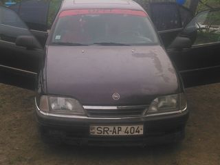 Opel Omega foto 3