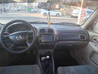 Mazda 323 foto 6