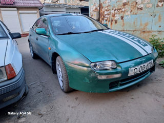 Mazda 323 foto 4