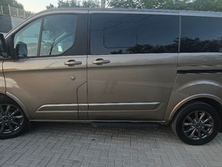 Ford Tourneo Custom foto 4