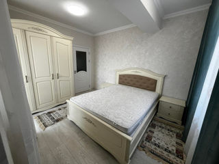 Apartament cu 2 camere, 74 m², Centru, Chișinău foto 3