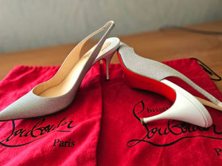 Pantofi Christian Louboutin foto 2