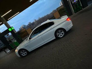 BMW 5 Series foto 3