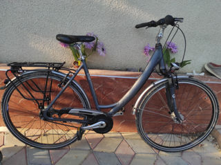 Vând bicicletă cu 8 viteze