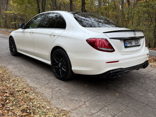 Mercedes E-Class foto 6