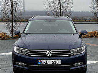 Volkswagen Passat foto 2