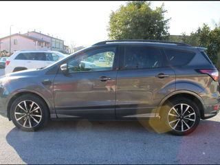 Ford Kuga foto 2