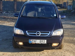 Opel Zafira foto 10