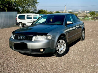 Audi A4 foto 1