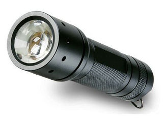 Профессиональный тактический фонарь Led Lenser T7. foto 3