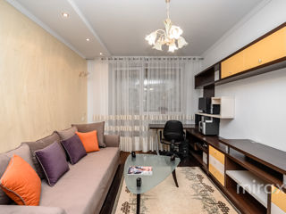 Apartament cu 3 camere, 99 m², Buiucani, Chișinău foto 4