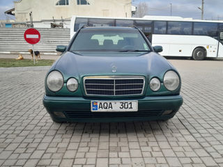 Mercedes E-Class foto 10