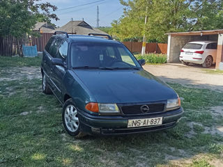 Opel Astra foto 2