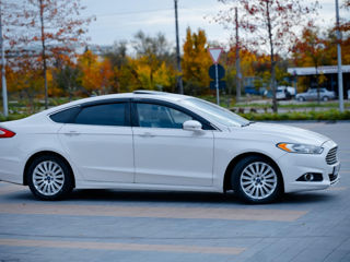 Ford Fusion foto 11