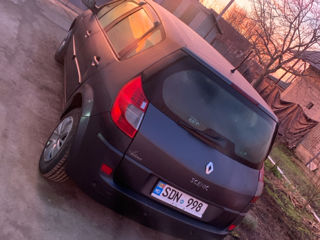 Renault Scenic foto 2