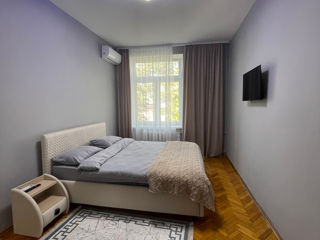 Apartament cu 2 camere, 65 m², Centru, Chișinău