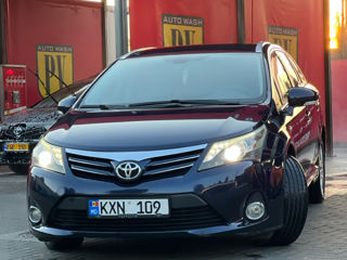 Toyota Avensis foto 2