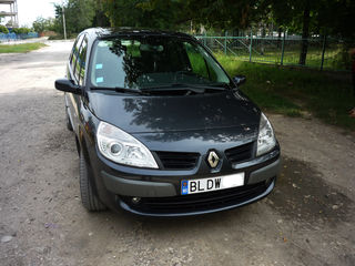 Renault Grand Scenic foto 1