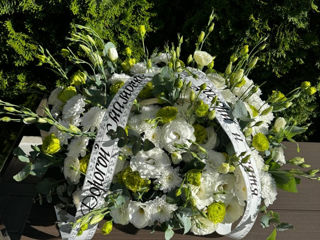 Coroane funerare din flori naturale foto 4