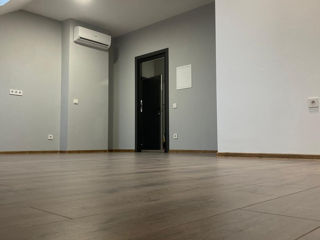 Apartament cu 3 camere, 120 m², Durlești, Chișinău foto 3