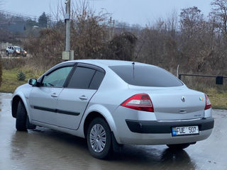 Renault Megane foto 4