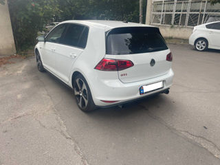 Volkswagen Golf foto 2