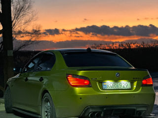 BMW 5 Series foto 8