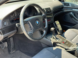 BMW 5 Series foto 9