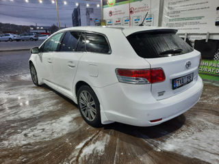 Toyota Avensis foto 6