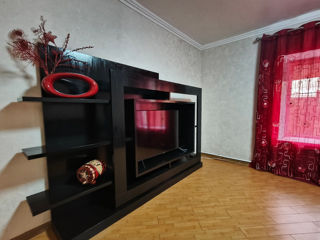 Apartament cu 3 camere, 120 m², Botanica, Chișinău foto 2