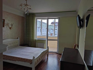 3-х комнатная квартира, 106 м², Буюканы, Кишинёв