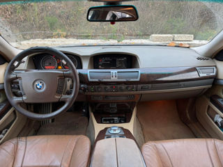 BMW 7 Series foto 8