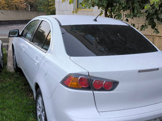 Mitsubishi Lancer foto 5