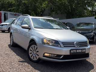 Volkswagen Passat foto 2