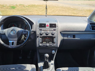 Volkswagen Touran foto 9