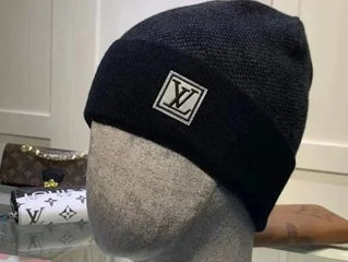 Caciula Louis Vuitton foto 2