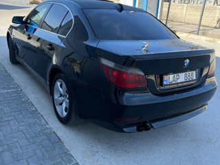 BMW 5 Series фото 0