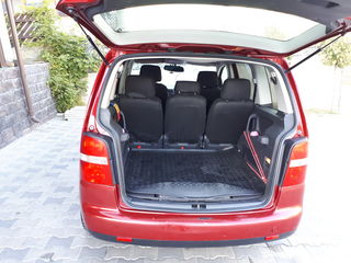 Volkswagen Touran foto 6