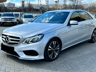 Mercedes E-Class foto 2