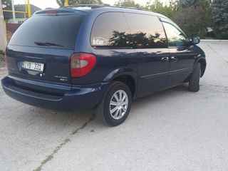 Chrysler Voyager foto 3