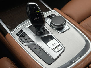 BMW 7 Series foto 14