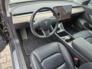 Tesla Model 3 foto 5