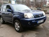 Nissan X-Trail foto 2