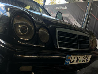 Mercedes E-Class foto 8