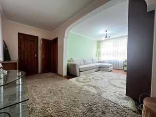 Apartament cu 2 camere, 53 m², Botanica, Chișinău foto 3