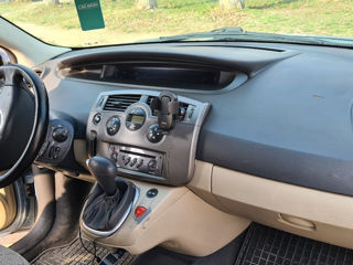 Renault Grand Scenic foto 3