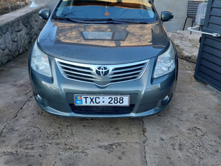 Toyota Avensis foto 2