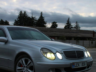 Mercedes E-Class foto 2